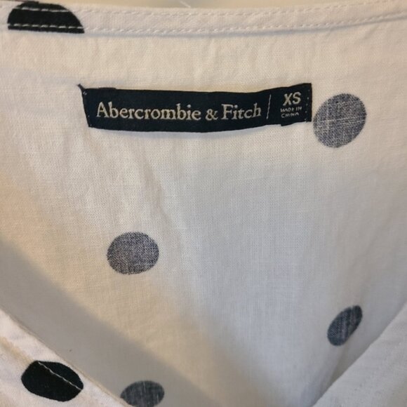 ABERCROMBIE AND FITCH Linen Blend Cropped Polka Dot Top Size XS - Picture 3 of 10
